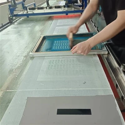 Silikone logo print